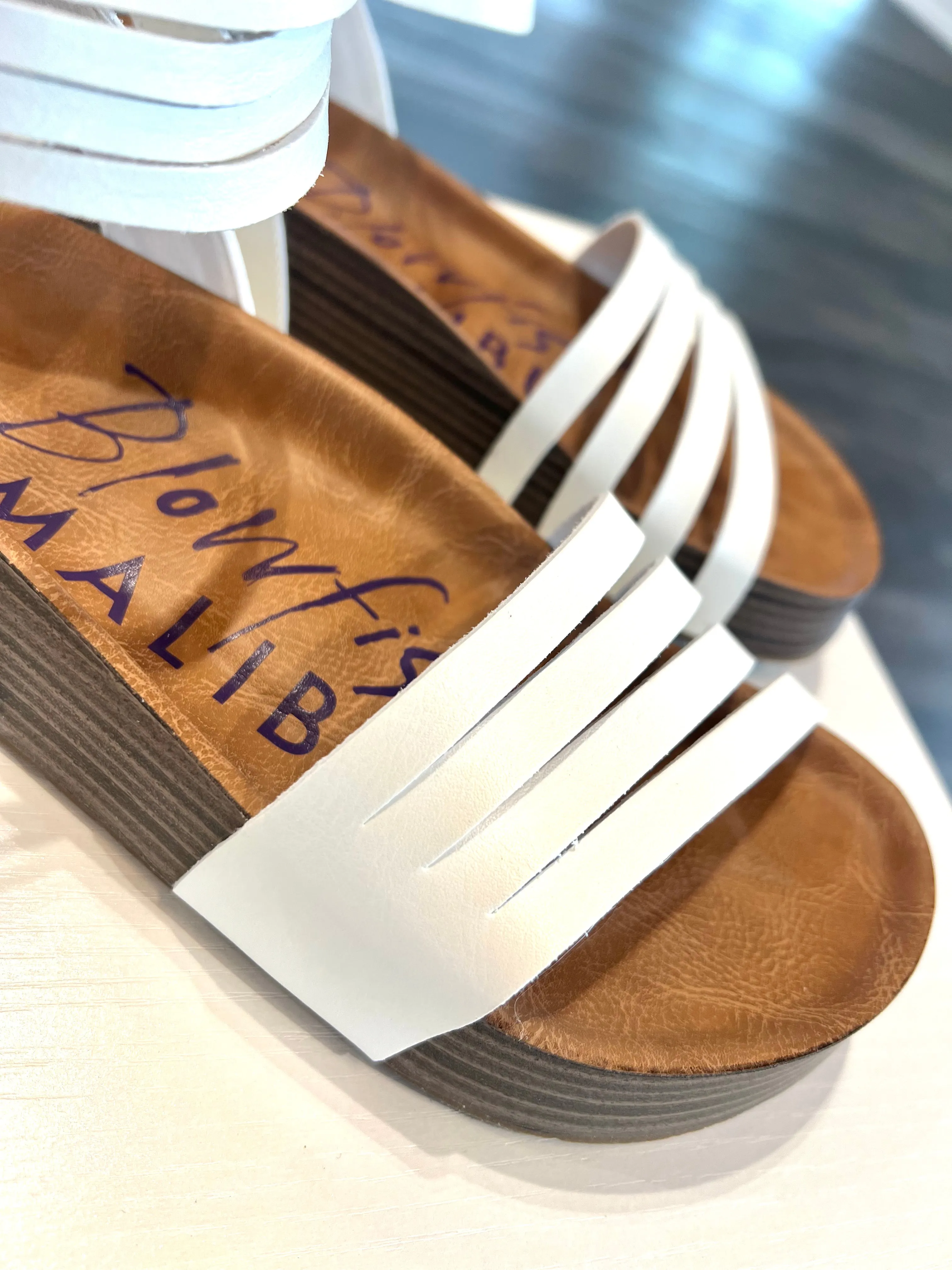 Blowfish Malis Wedges (Coconut Dyecut)