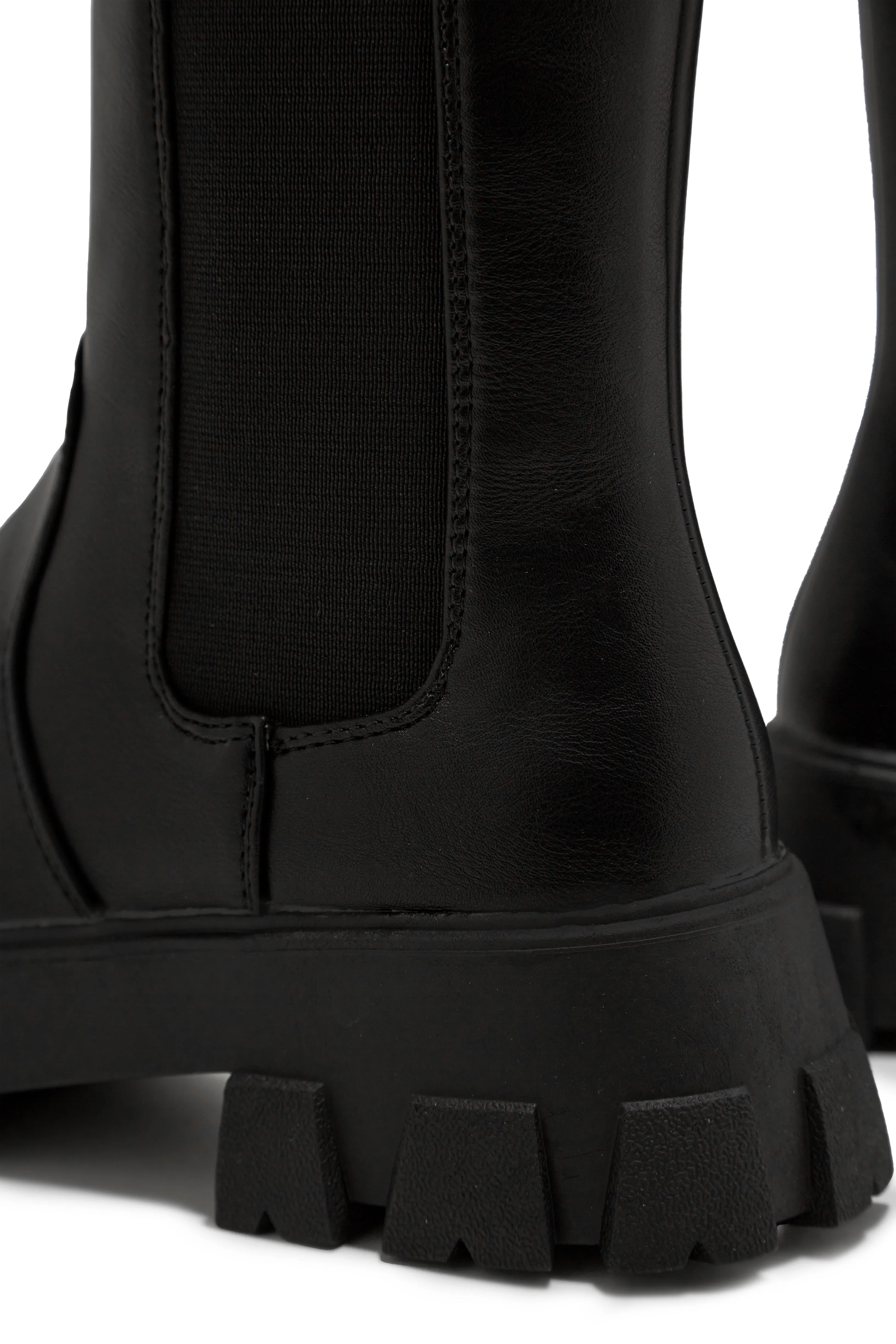 Cold As Ice Flat Boots - Black