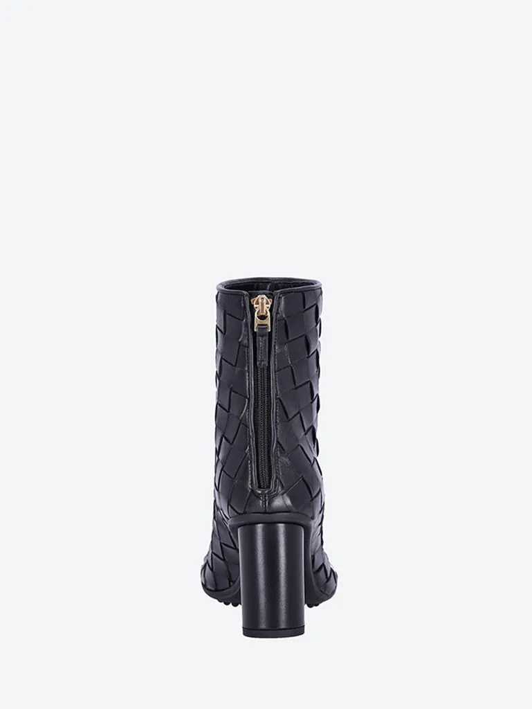 Leather atomic boots