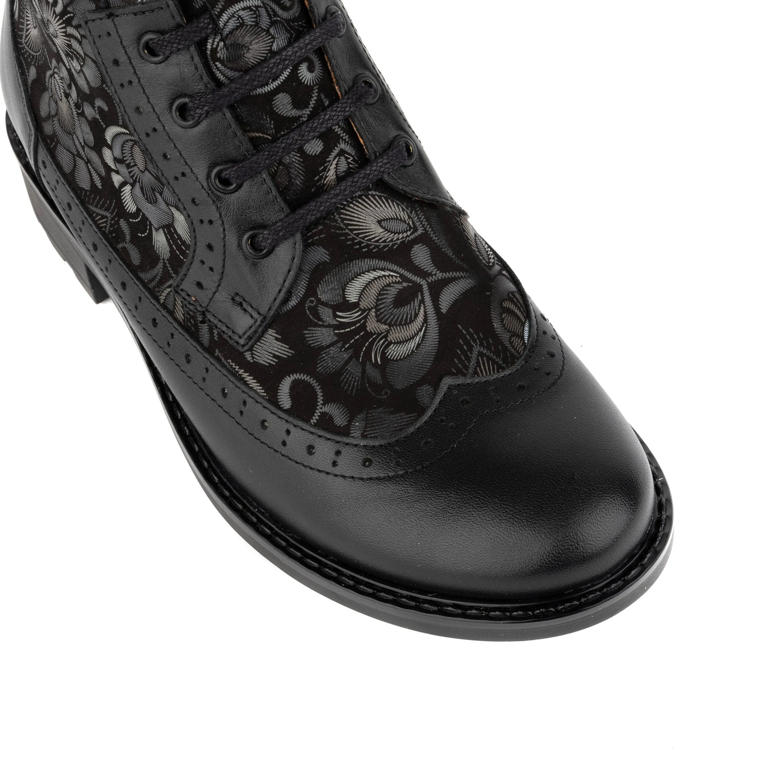 Milliner - Black Emboss