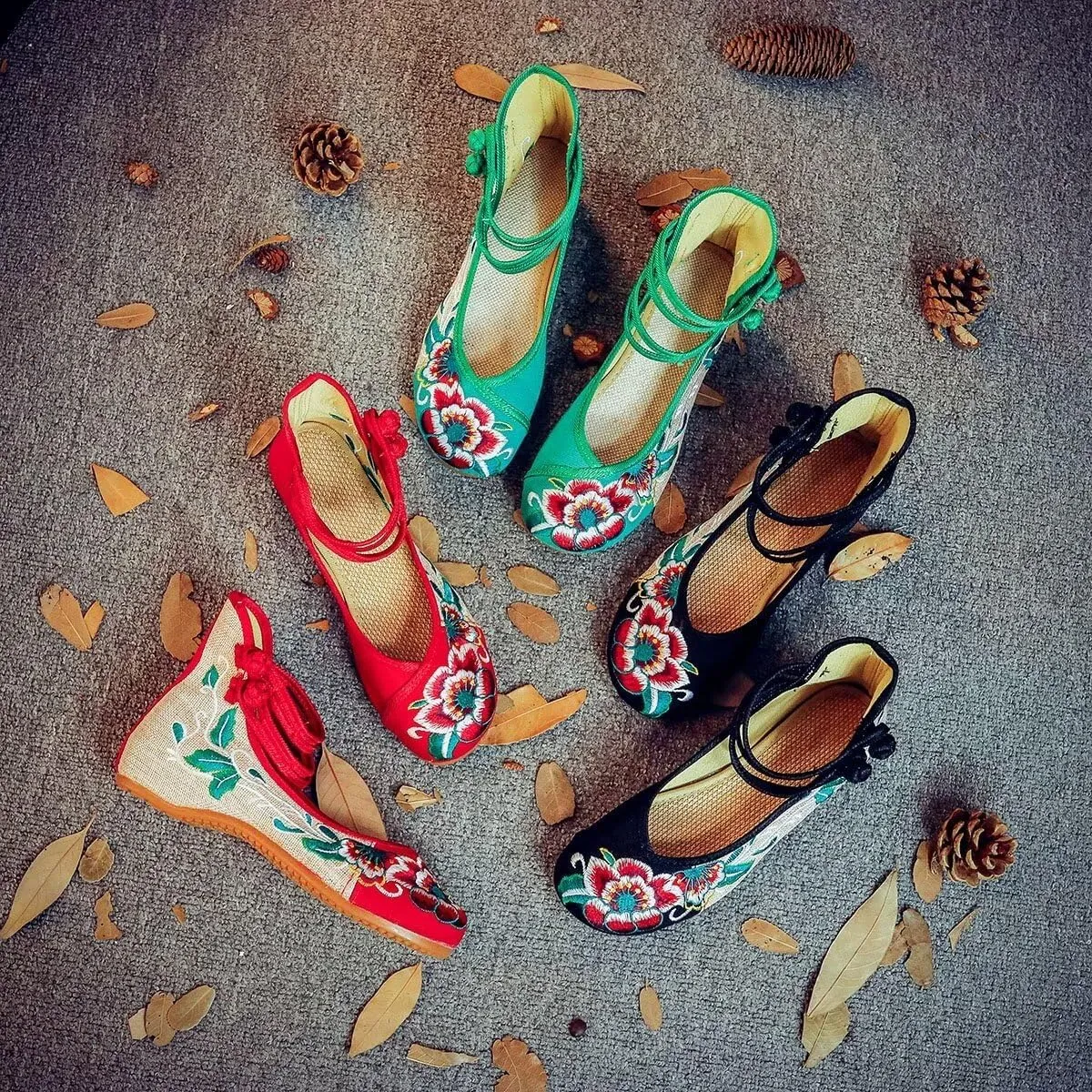 SAILING LU Womens Cute Embroidery Flats Traditional Chinese Height-Increasing Mary Janes Comfy Cosplay Low-Heel Party Shoes