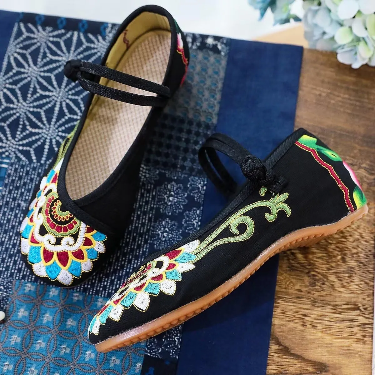 SAILING LU Womens Cute Embroidery Flats Traditional Chinese Height-Increasing Mary Janes Comfy Cosplay Low-Heel Party Shoes