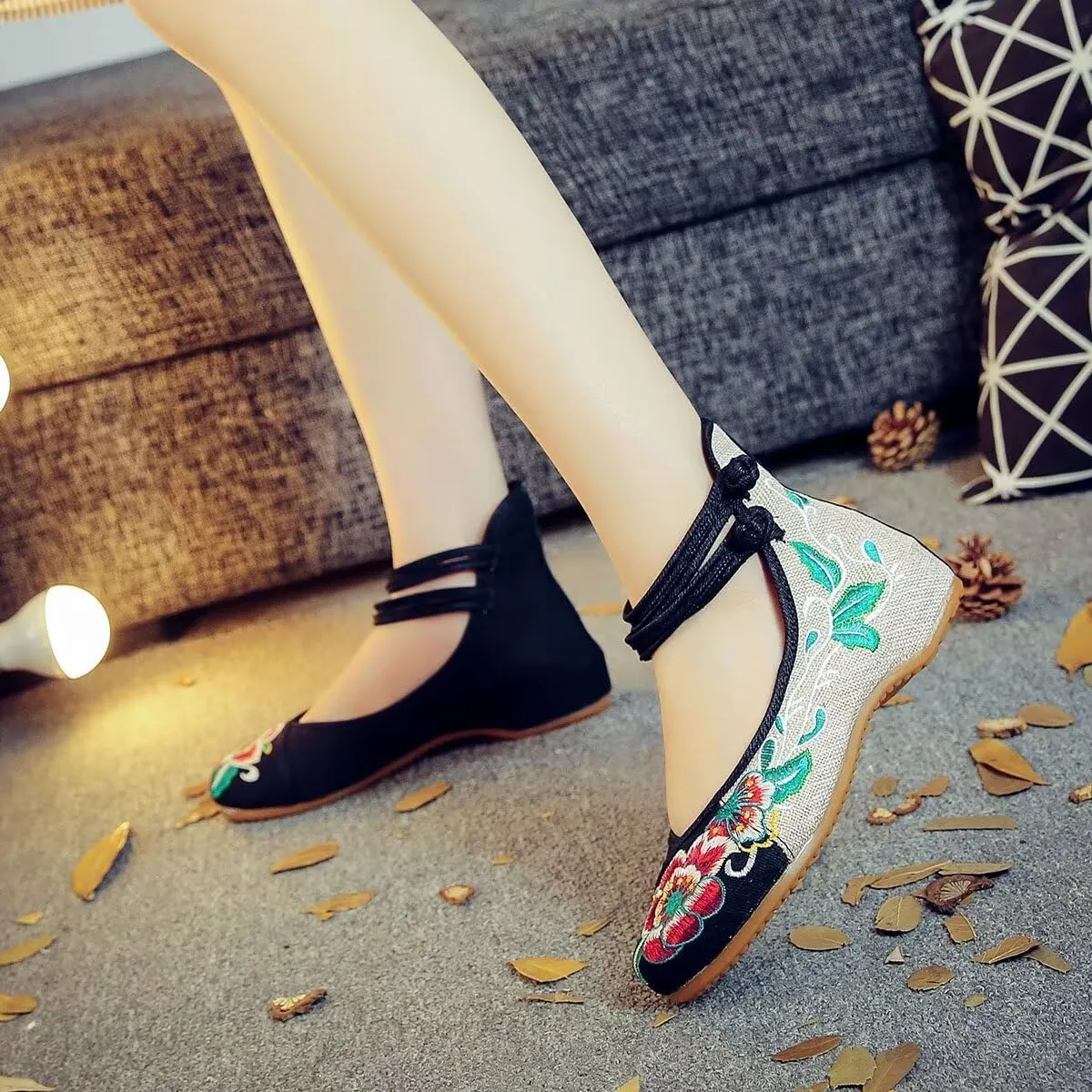 SAILING LU Womens Cute Embroidery Flats Traditional Chinese Height-Increasing Mary Janes Comfy Cosplay Low-Heel Party Shoes
